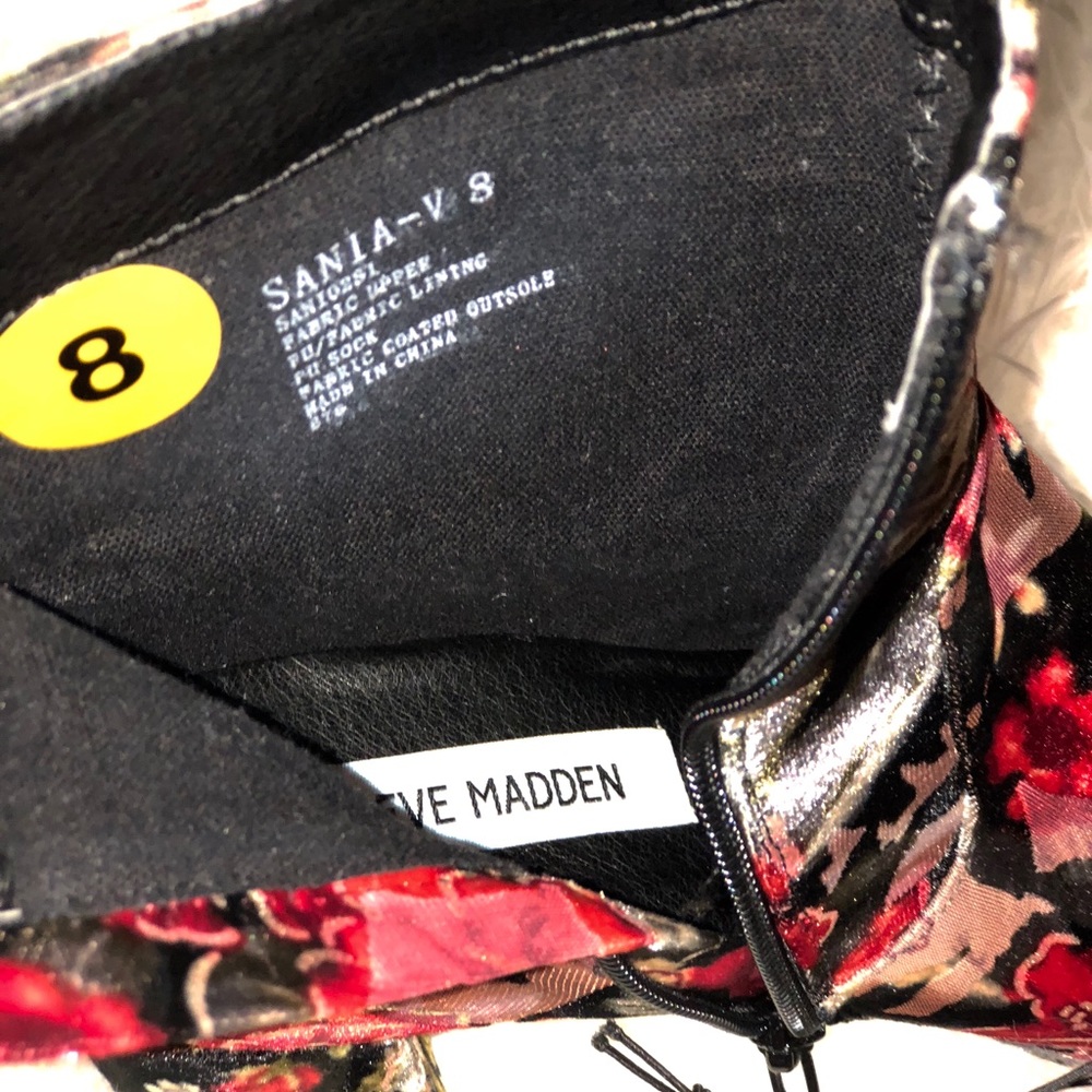 Steve Madden Sania Red Floral Velvet Ankle Boots - Picture 5 of 5